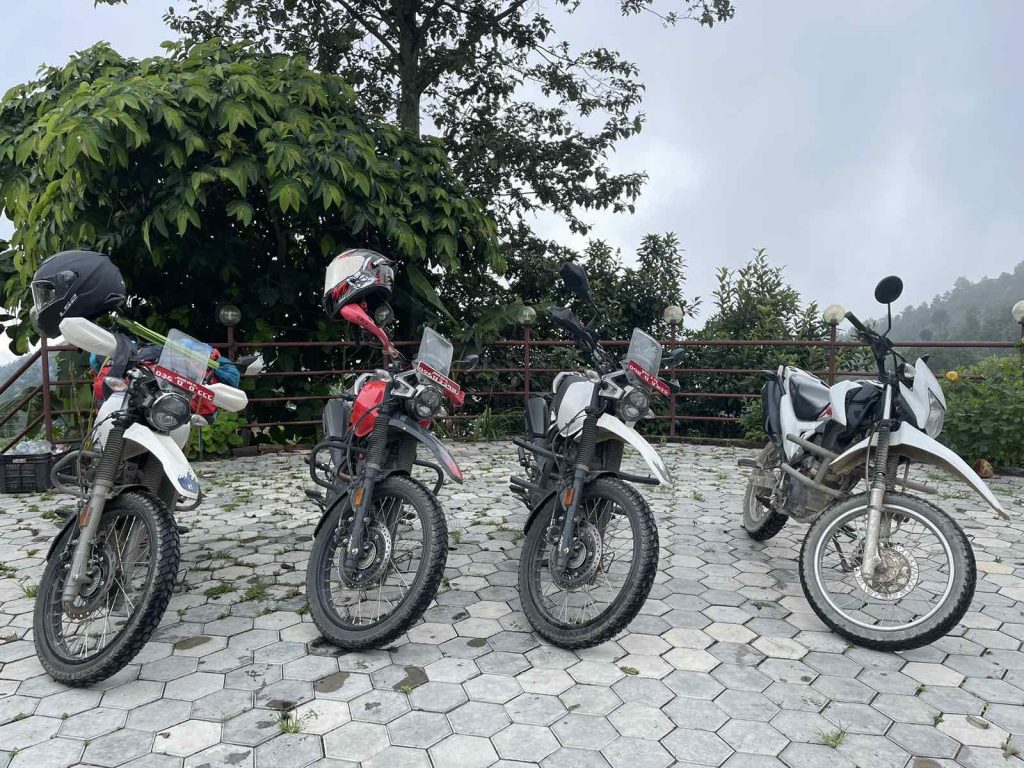 Bike Trip to Teendhare Jharana